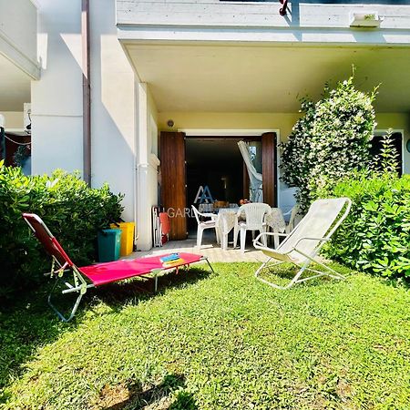 Perseo Apartment - 200M Dal Lago Di Garda Sirmione Bagian luar foto