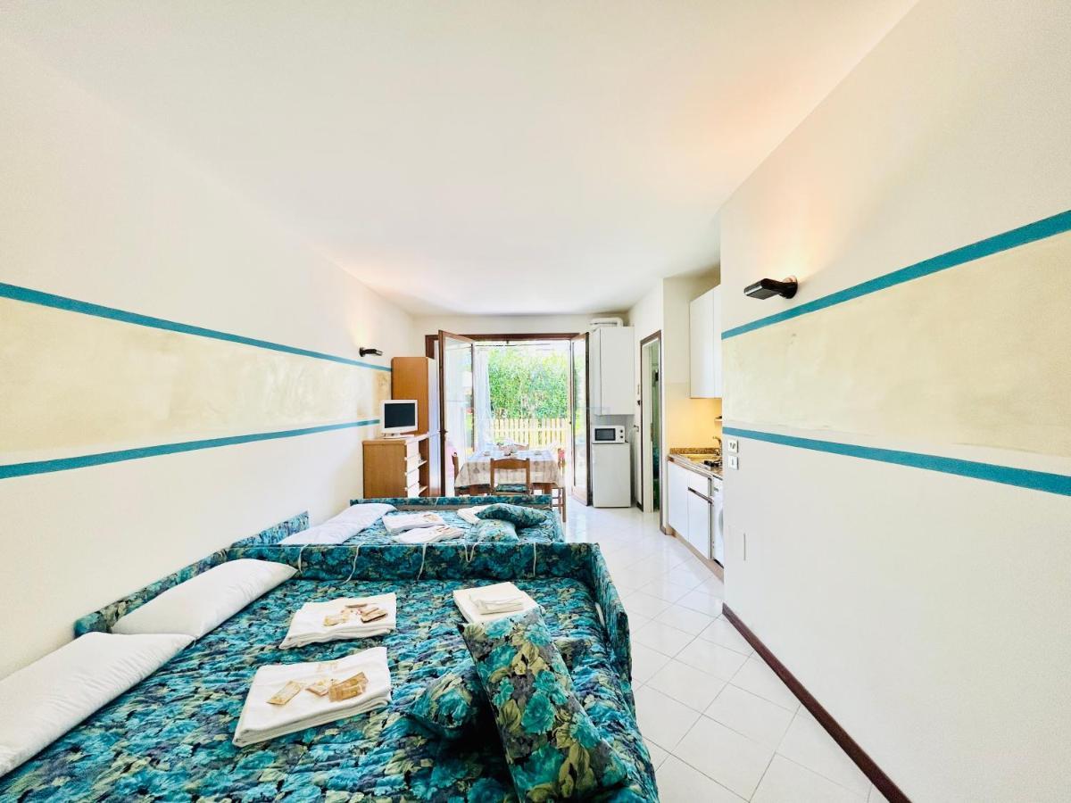 Perseo Apartment - 200M Dal Lago Di Garda Sirmione Bagian luar foto