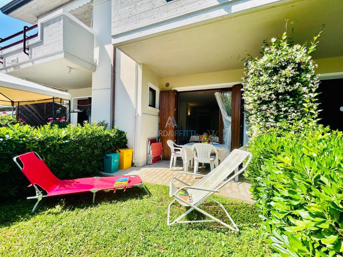 Perseo Apartment - 200M Dal Lago Di Garda Sirmione Bagian luar foto
